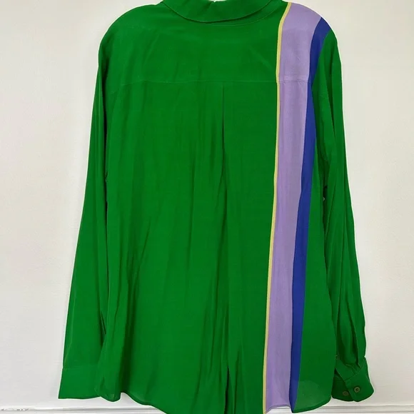 Green Button-Up Shirt with Colorful Stripes and Matching Pants - Picture 3 of 5